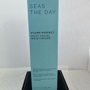 Blue Daily Facial Moisturizer